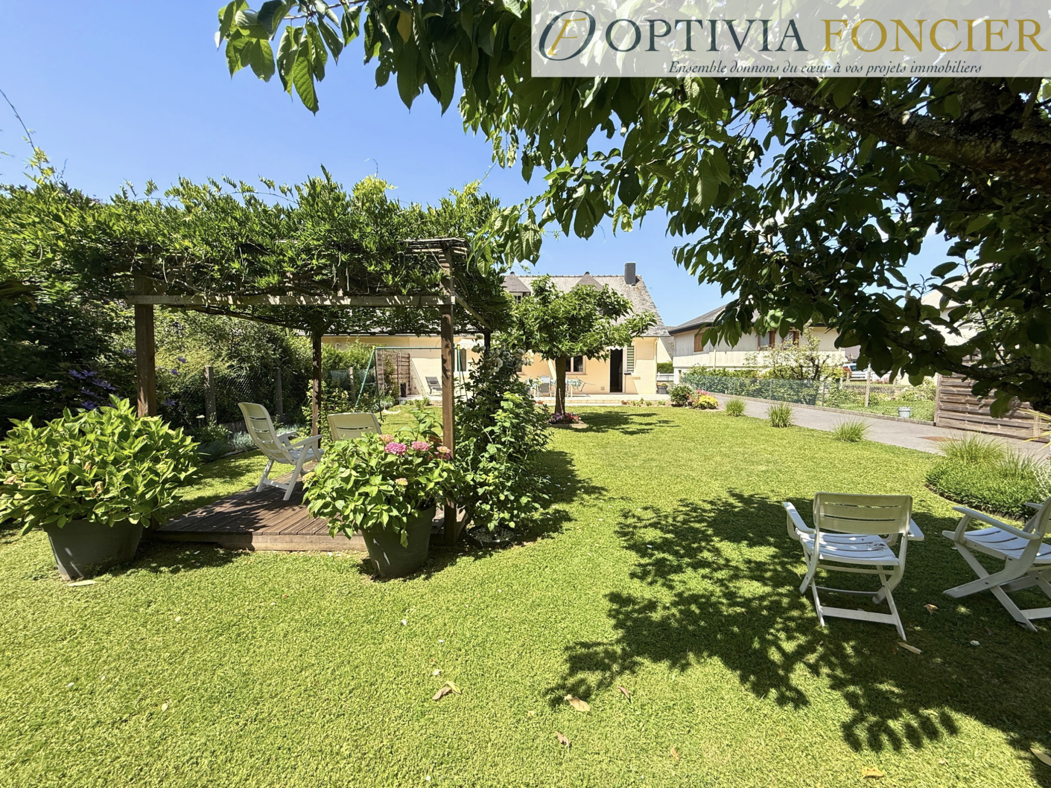 MAISON T5 SUR PONT REAN 116 m2 - 600 m2 de terrain