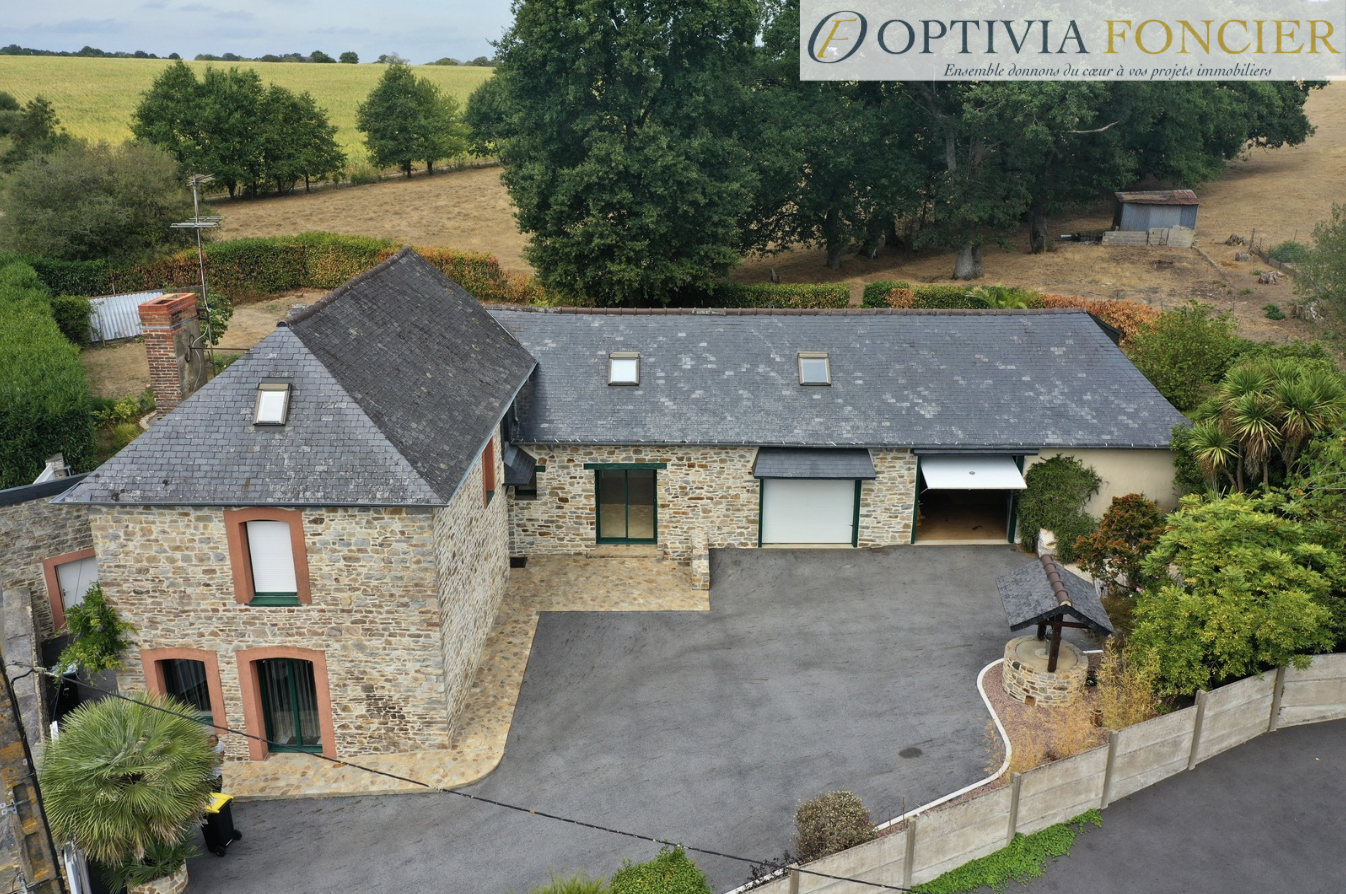 Maison de caractère T5 de 165 m2 en hameau - Garage + dépendances