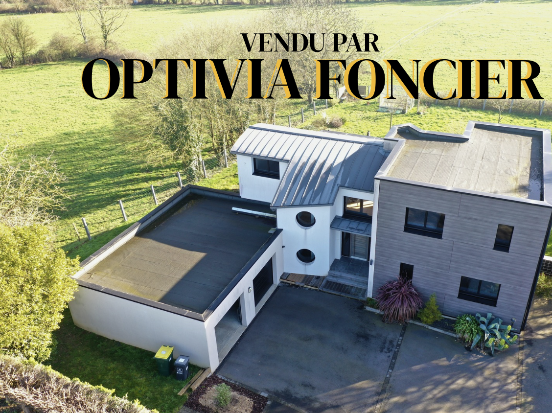 MAISON D'ARCHITECTE 2016 T5 166 m2 avec garage de 60 m2 sur un terrain de 1300 m2